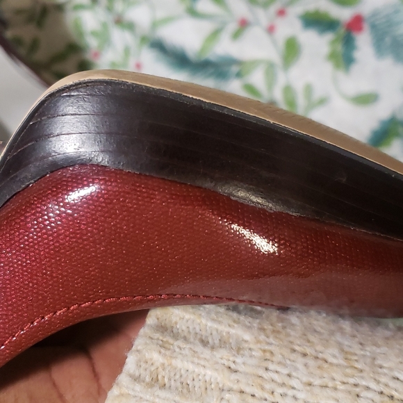 SALE!!😍🤩 Calvin Klein Shimmering Ruby Red Wooden Heels - Picture 10 of 10